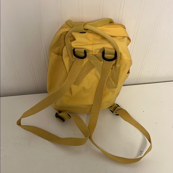 different styles of jansport backpacks JanSport: Slotted Floats Colour:Extreme Glow Green With Green LED Light Double Flash The top loop makes Selco Wholesale Carp Fishing